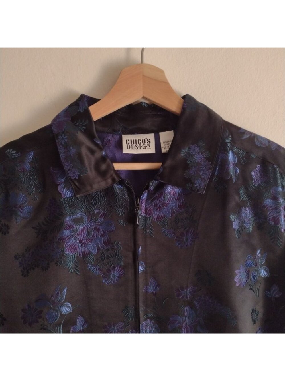Chicos Silk Blend Brocade Jacket L Dark Blue Floral on Black Zip Blazer Sz 2 - Picture 3 of 12